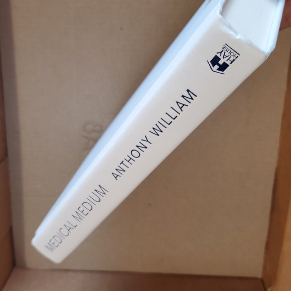 ☤ Medical Medium: Secrets Behind Chronic and Mystery Illness 📚 - Picture 9 of 12